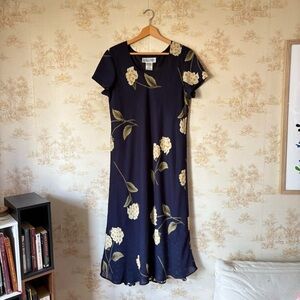 Vintage 90s Jessica Howard navy blue yellow floral print short sleeve maxi dress